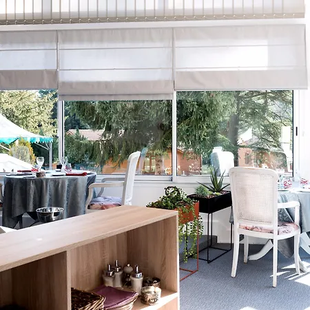 Logis Les Cedres Bleus Aurec-Sur-Loire